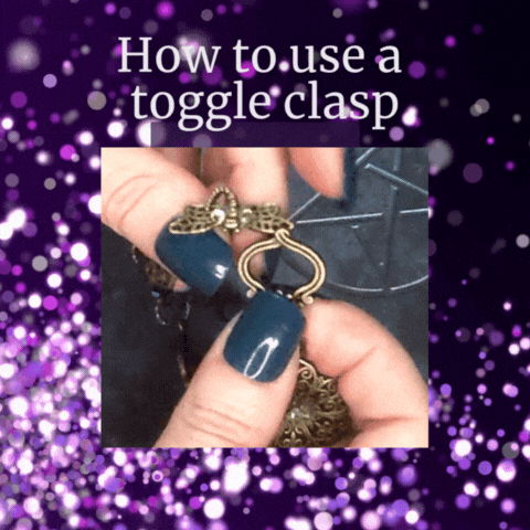 How to open and close a toggle clasp