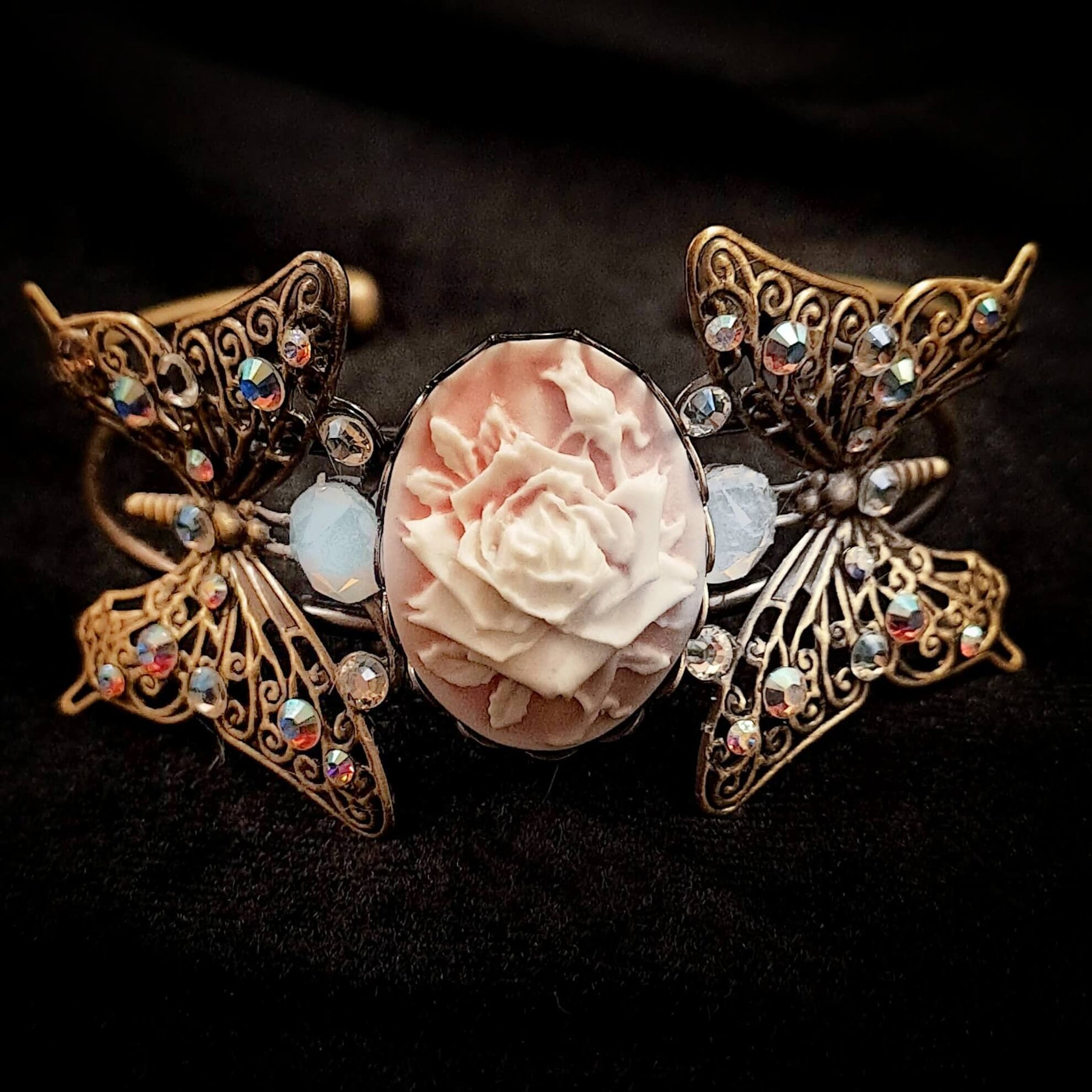 Romantic Cameo Butterfly Adjustable Bracelet