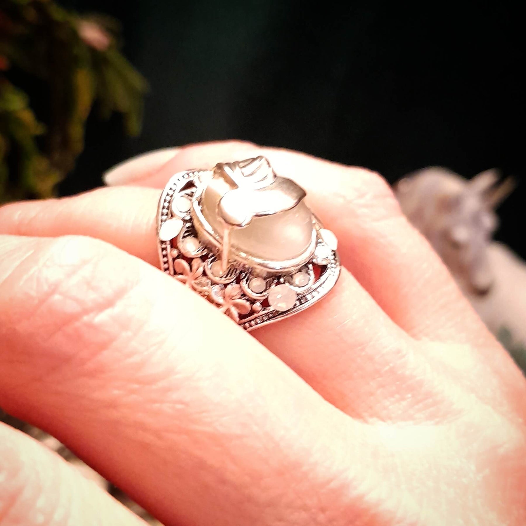 White Cat's Eye Hummingbird Ring - Size 6