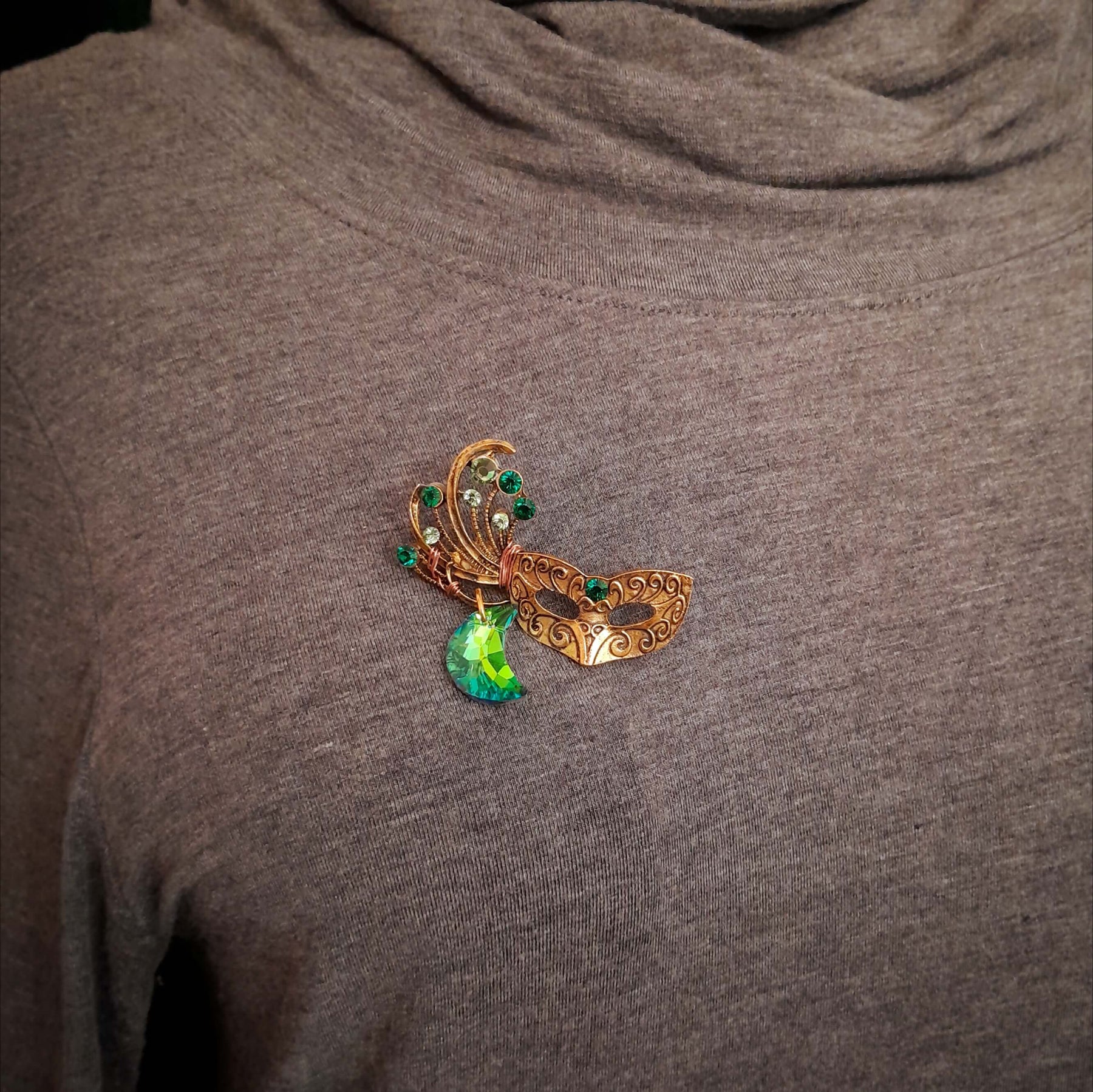 Emerald Green Mask Brooch Pin