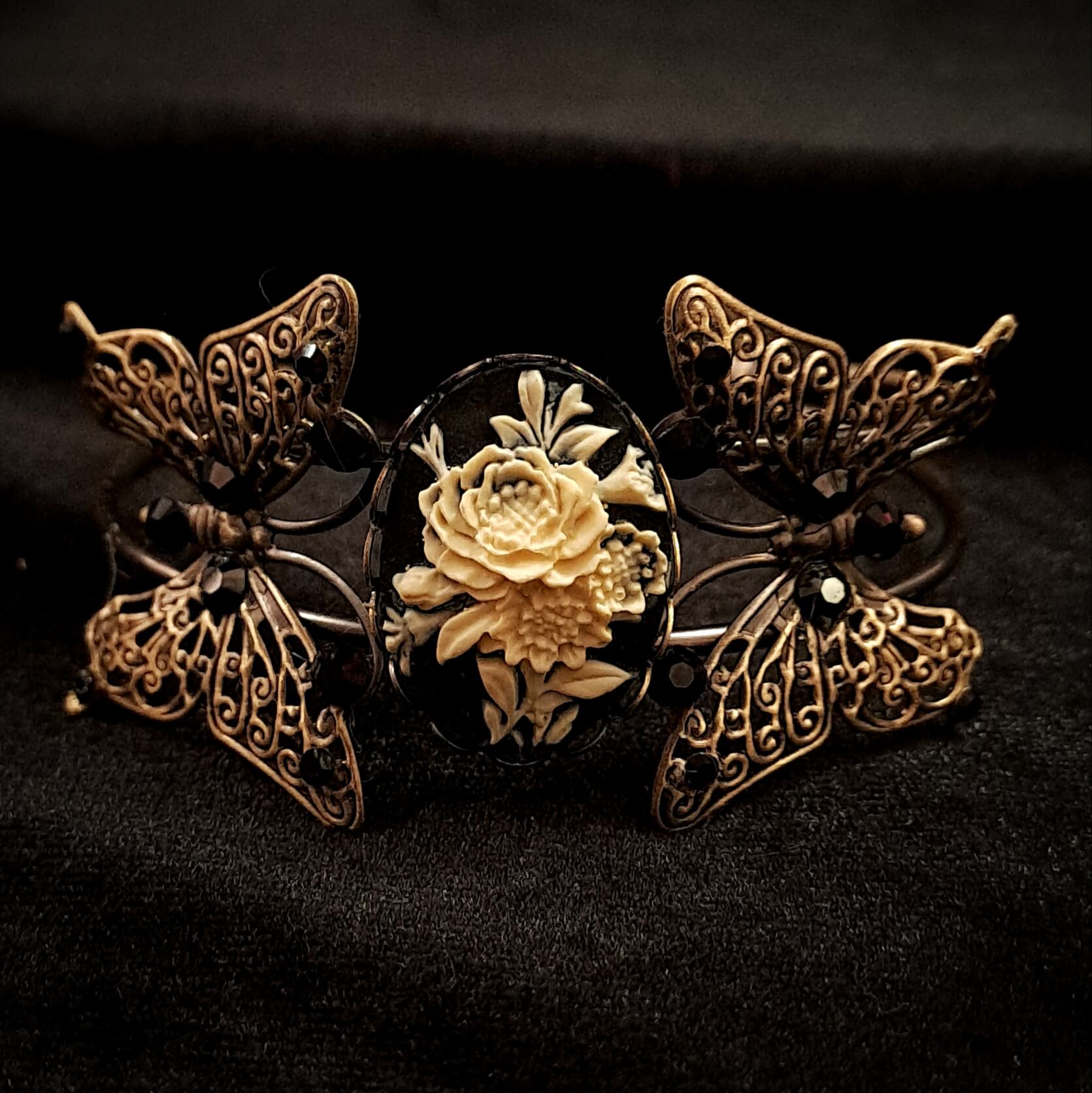 Butterfly Cameo Adjustable Bracelet