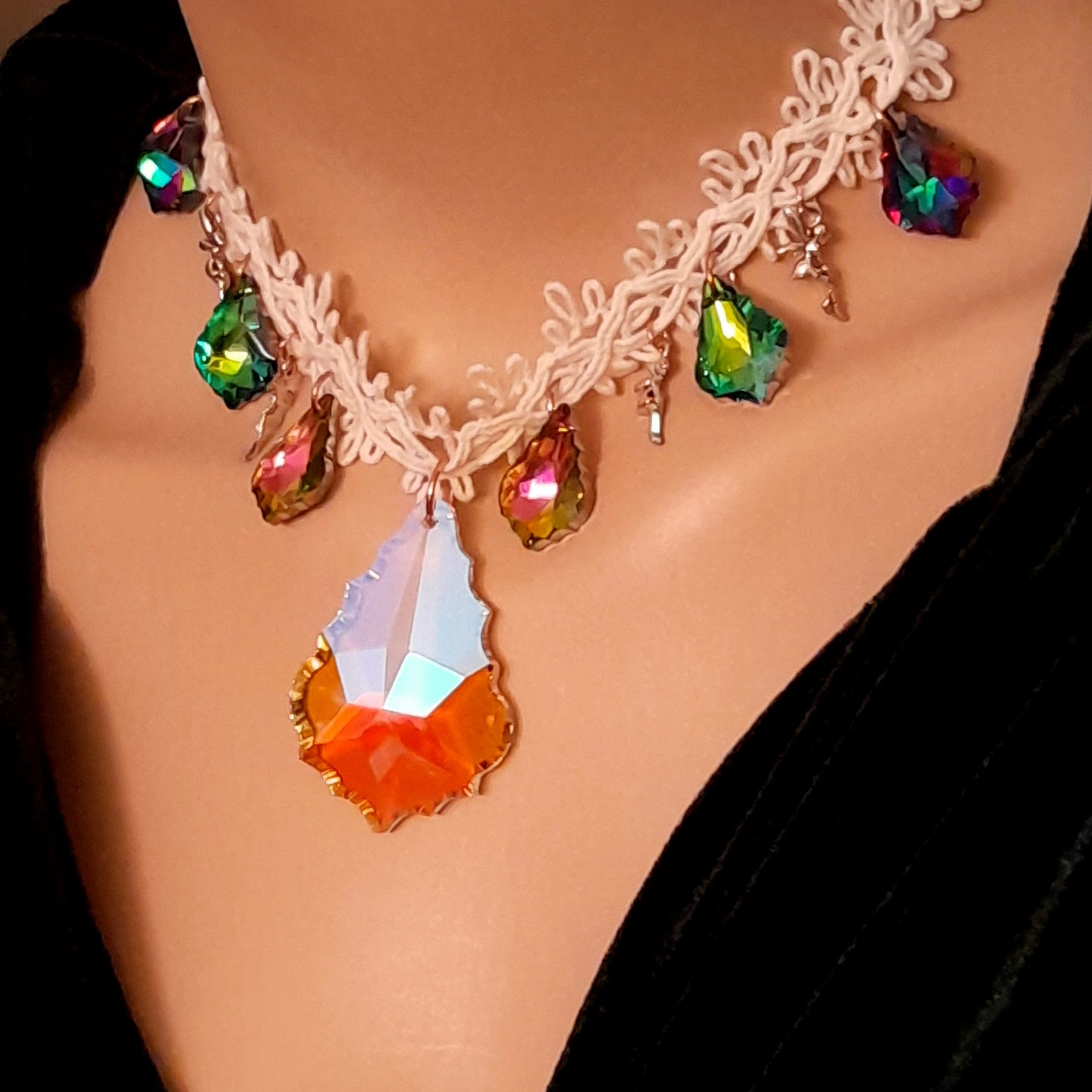 Colorful crystal bridal necklace – magical fantasy statement wedding jewelry with large baroque Swarovski crystal and multicolor crystals, handmade designer high-end choker, vintage Victorian style