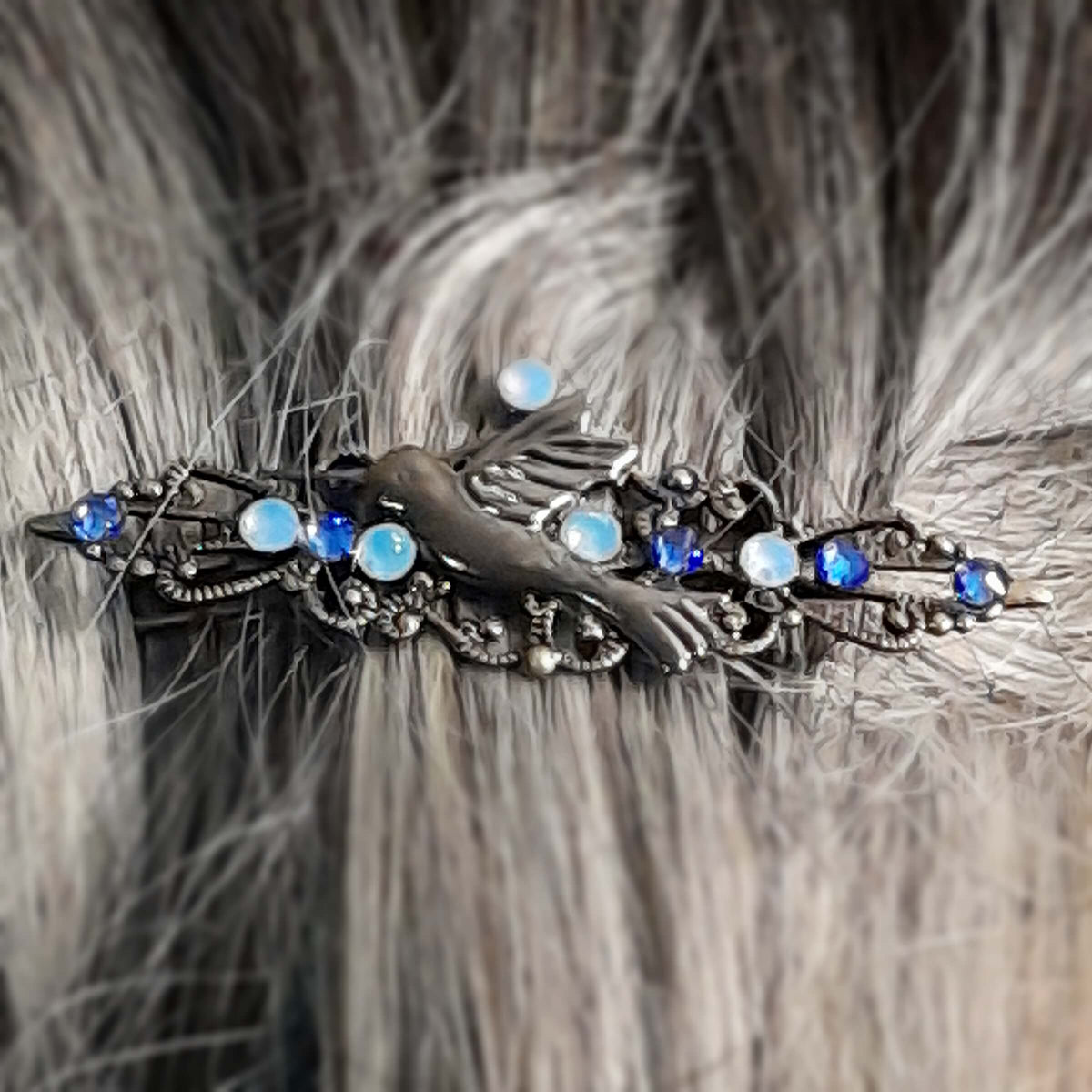 Small Hummingbird Blue Crystal Hairclip