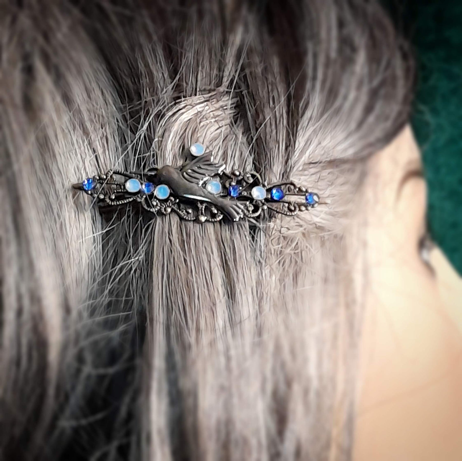 Small Hummingbird Blue Crystal Hairclip