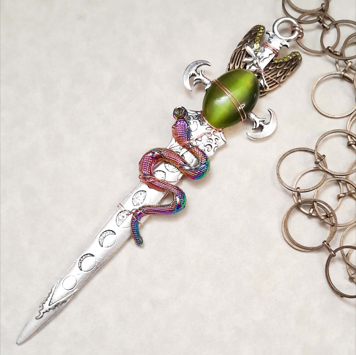 Green Cat's Eye Snake Sword Necklace