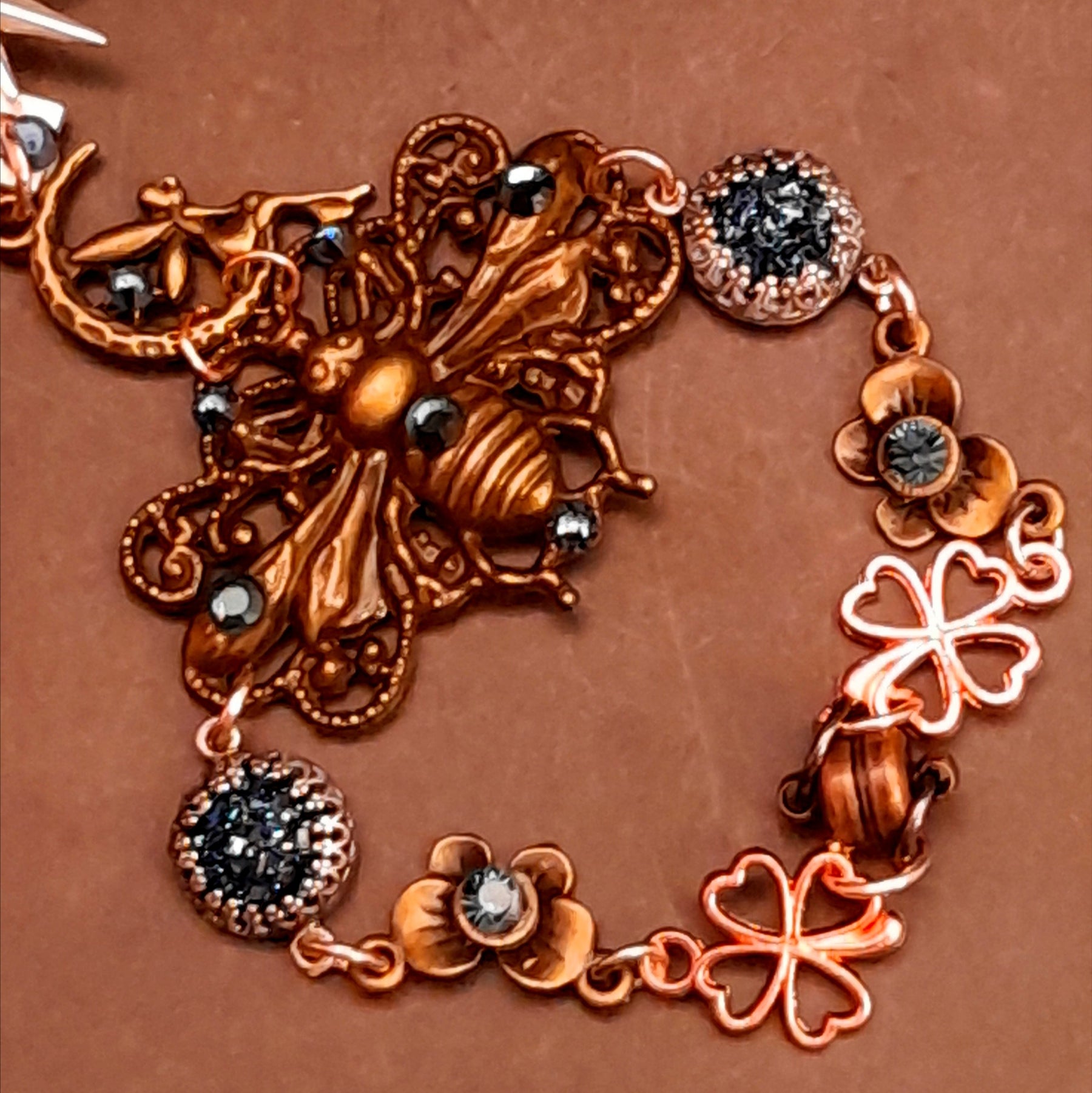 swarovski crystal bee slave bracelet hand chain
