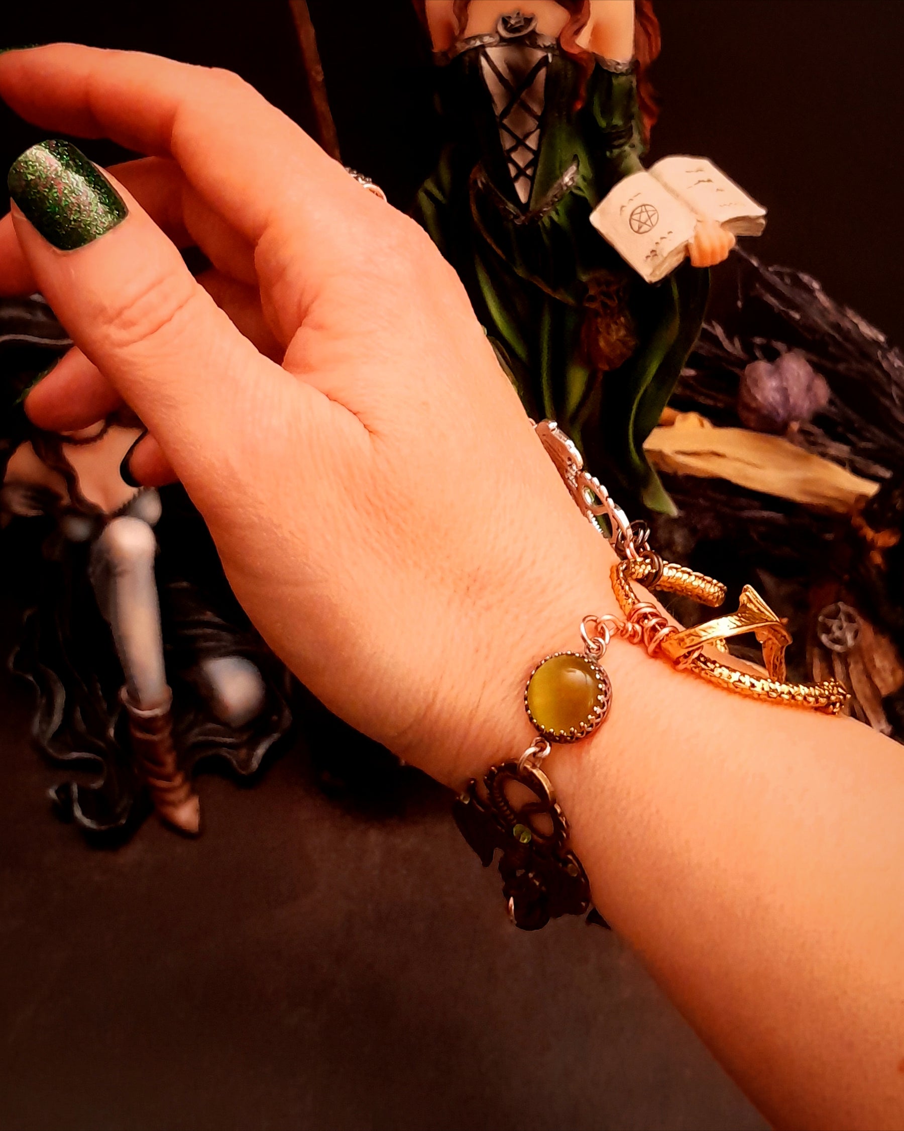 Hand Chain Green Crystals Dragon