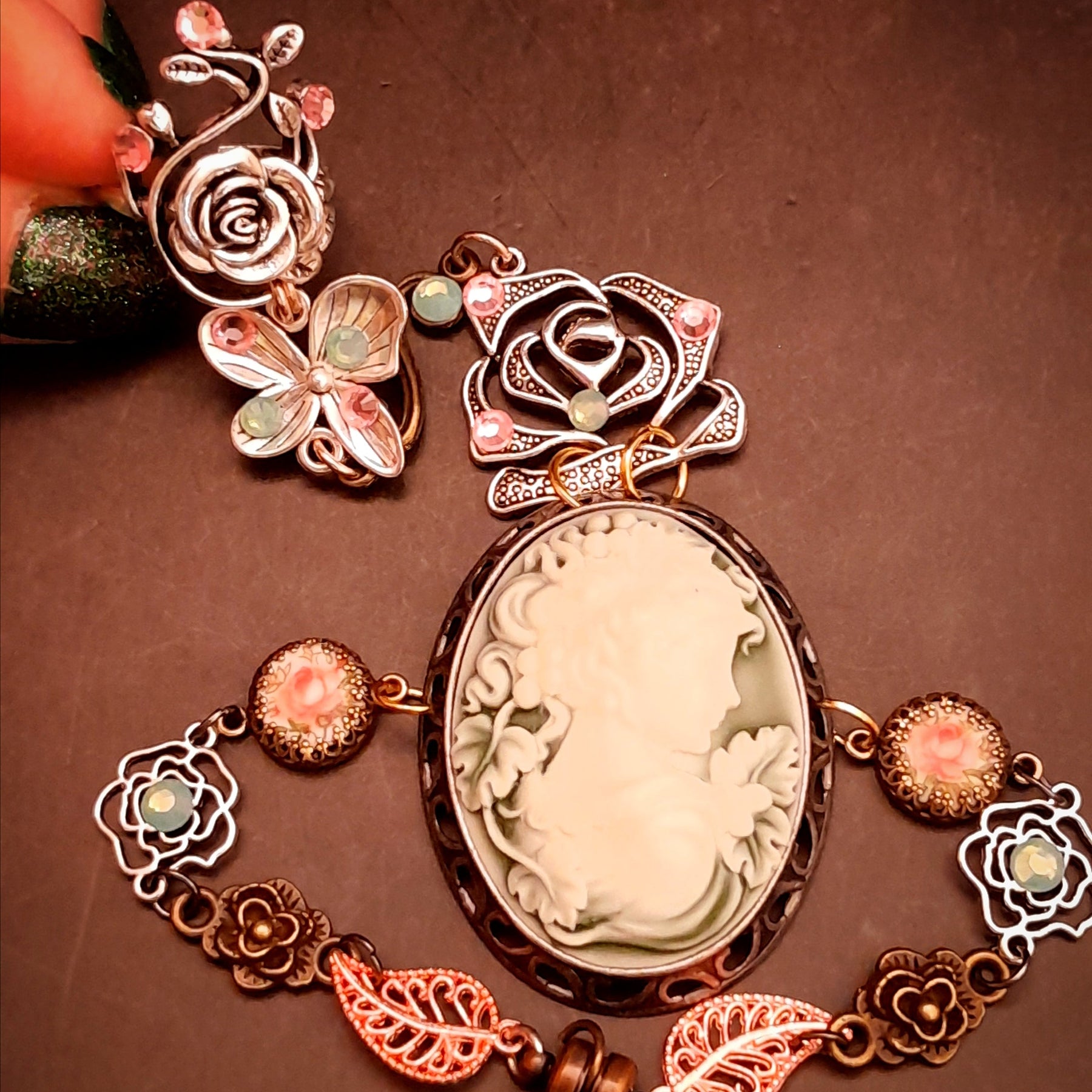 swarovski crystal slave bracelet hand chain green lady cameo flower leaves