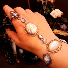 slave bracelet hand chain blue victorian stye 