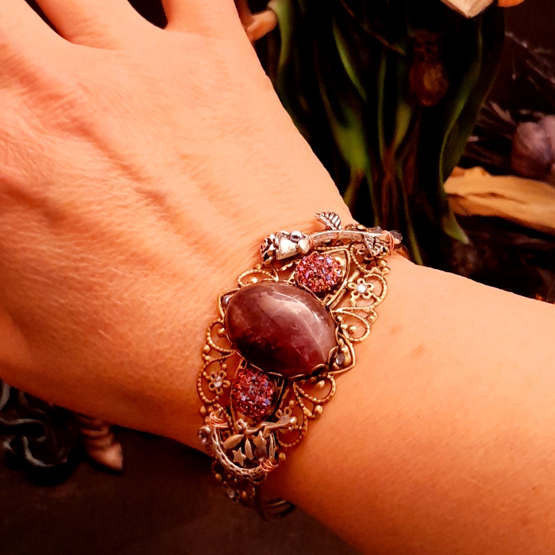 amethyst purple vistorian sty;e bracelet swarovski crystals fairy rose romantic
