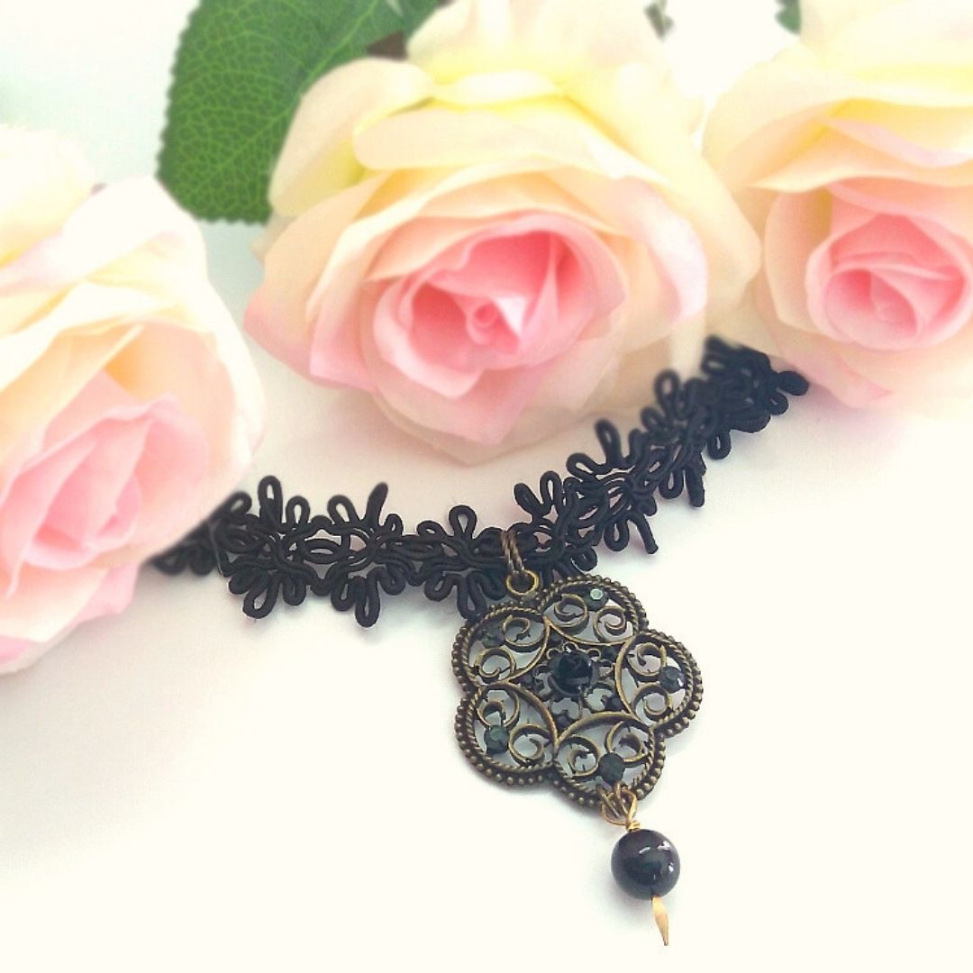 Victorian Style Black Choker Necklace Vintage Style