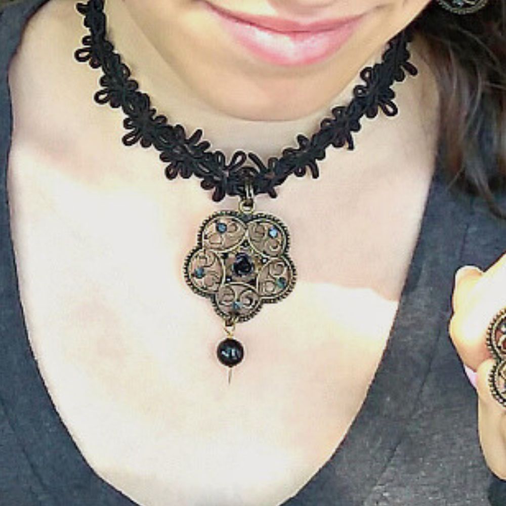 Victorian Style Black Choker Necklace Vintage Style
