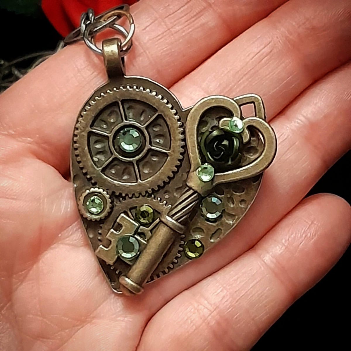 Heart Fantasy Necklace |Green Crystals