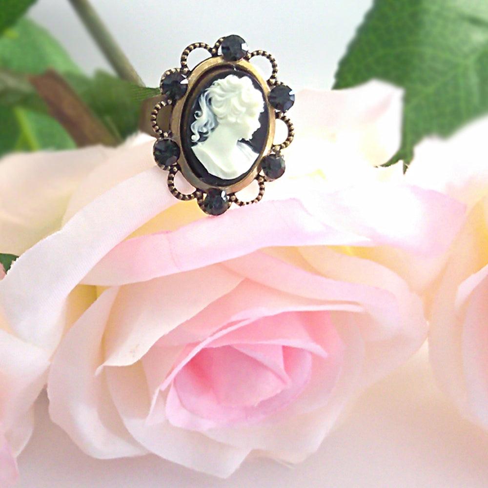 black lady swarovski crystal ring white rose