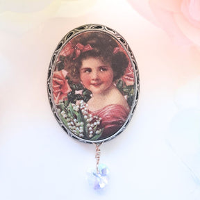 A Dreamy Darling Cameo Brooch