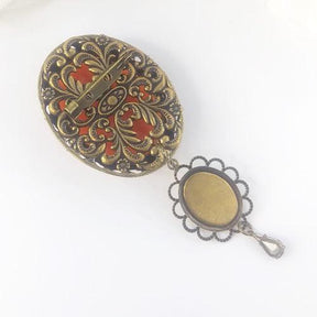 ornate antique style brooch pin